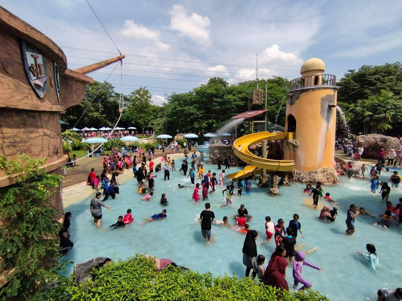 https://apiv2.easyticket.id/storage/destination/b50fc32d-5452-494a-8d37-ba48e7162c7c.jpeg